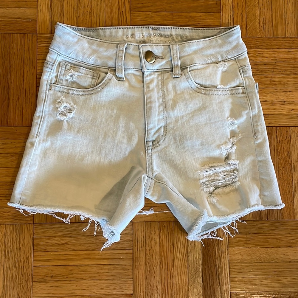 American Eagle Hi Rise Shortie Light Wash Shorts Size 00
